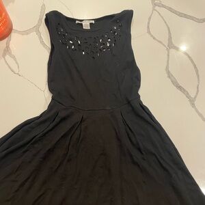 Sans Souci Black Top with Chic Design